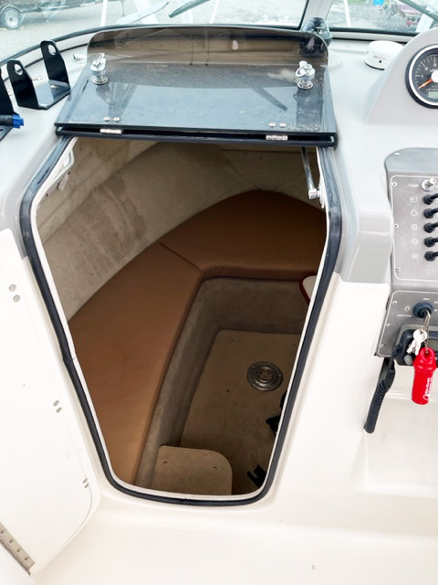 2008 Trophy Marine 2102 Walkaround - Photo 7